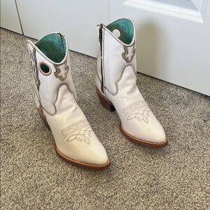 Corral White Leather Overlay Boots Size 8